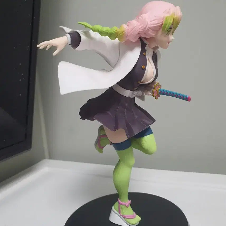 [BUNJANG] Kanroji Mitsuri Figure / 귀멸의 칼날 칸로지 미츠리 피규어