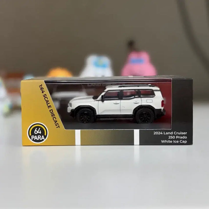 [BUNJANG] Para64 2024 Toyota Land Cruiser 250 Prado Icecap Diecast Model / 파라64 2024 도요타 랜드크루저 250 프라도 아이스캡 다이캐스트