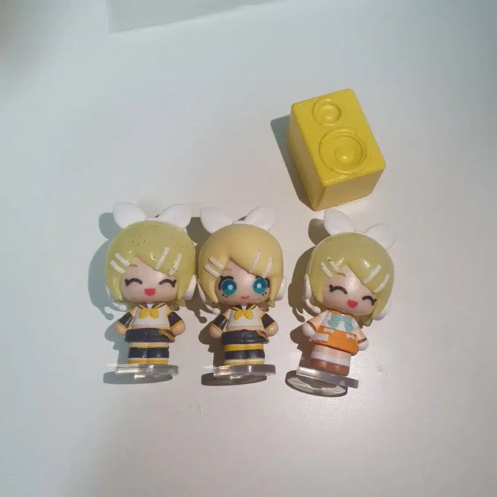 [BUNJANG] Hatsune Miku Surprise Mix Mini Figures Set: Rin Figure, Len Speaker, Rin &amp; Luka Frame / 미쿠 서프라이즈 믹스 미니 피규어 린 피규어 세트&amp; 렌 스피커 &amp; 린,루카 액자