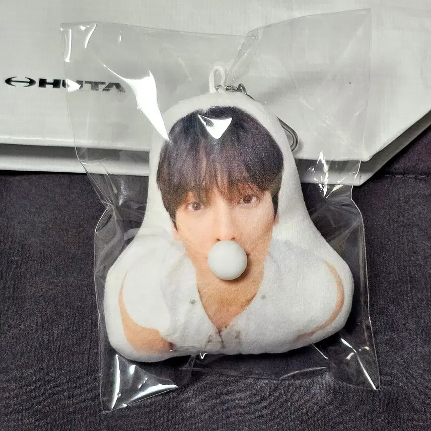 [BUNJANG] BTOB Lee Minhyuk HUTA Music Core Studio Audience Gift Set (Balloon Plush Keychain, Bandana, Bag) / 비투비 이민혁 허타(HUTA) 음중 공방 역조공 세트 (풍선 인형 키링 , 반다나 , 가방)