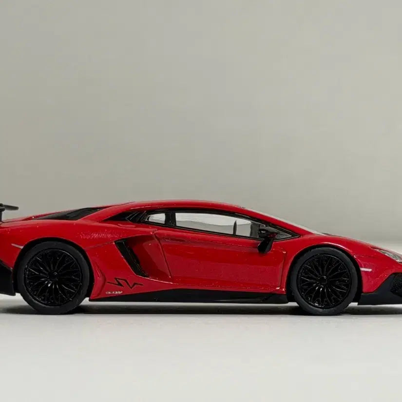 [BUNJANG] Kyosho 1:64 Lamborghini Aventador LP 750-4 SV (Red) / 1:64 람보르기니 아벤타도르 LP 750-4 슈퍼벨로체