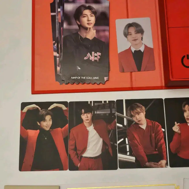 [BUNJANG] BTS On:Con DVD Photocard + Rare Billboard Card / 방탄 희귀 빌보드 카드 등