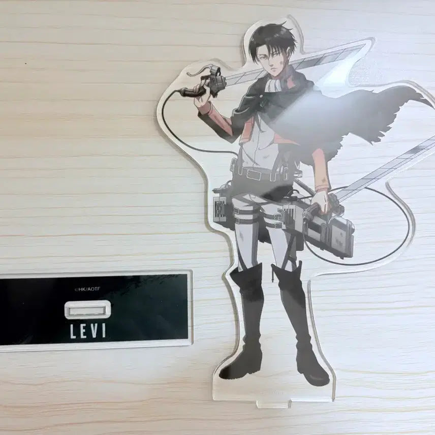 [BUNJANG] Attack on Titan Levi Ackerman Post-Battle Acrylic Stand Figure / 급처)진격의 거인 리바이 아커만 전투후 아크릴 스탠드 굿즈 피규어