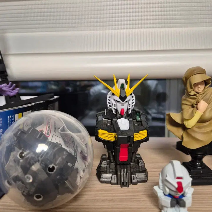 [BUNJANG] Gundam Amuro Ray Figures Set (4 Types) / 건담 아무로 레이 관련 피규어 4종