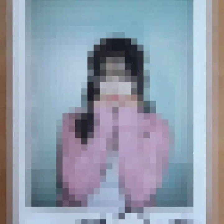 [BUNJANG] TripleS Kim Chaeyeon Weekly Idol Signed Polaroid / 트리플에스 김채원 주간아이돌 싸인 폴라로이드 판매