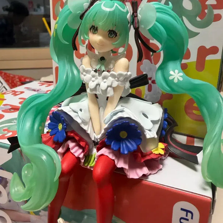 [BUNJANG] Noodles Stopper Hatsune Miku 2025 Blooming Figure (Sealed) / [미개봉] 누들스토퍼 하츠네 미쿠 2025 블루밍 피규어