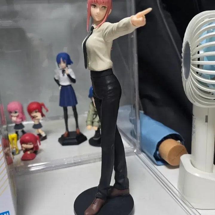 [BUNJANG] Chainsaw Man Makima Glitter &amp; Glamours Figure / 체인소맨 마키마 글리터 앤 글래머러스 피규어