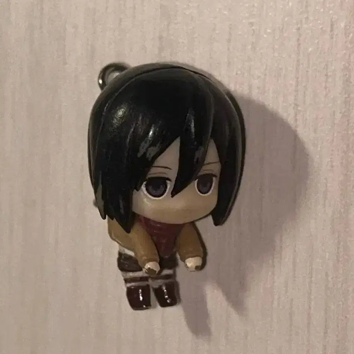 [BUNJANG] Attack on Titan Mikasa Ackerman Dangling Keychain (Gashapon) / 진격의 거인 미카사 대롱 키링 대롱대롱 진격거 고전 대롱가챠