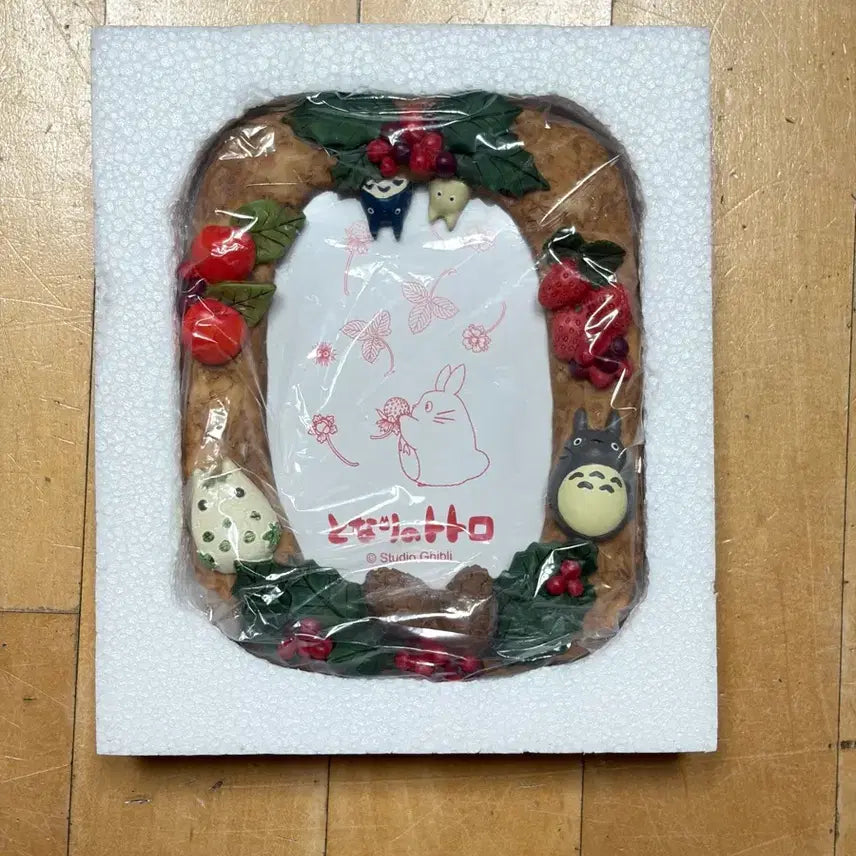 [BUNJANG] My Neighbor Totoro Four Seasons Photo Frame Winter Edition / 이웃집 토토로 사계절 포토프레임 액자 겨울 눈토토로 풀박 고전 지브리