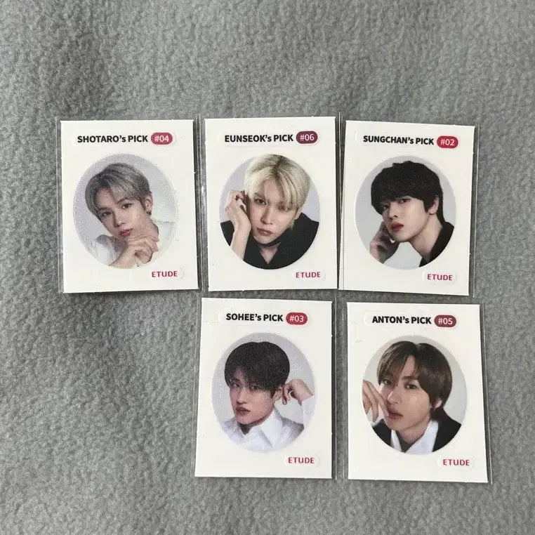 [BUNJANG] RIIZE Etude Photocard + Stickers (Sungchan, Sohee, Seok Mathew, Anton, Shotaro) / 라이즈 에뛰드 포토카드 + 띠부씰 쇼타로 은석 성찬 소희 앤톤