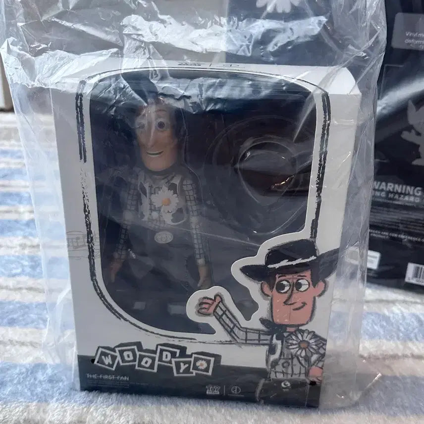 [BUNJANG] Peaceminusone x Toy Story Woody Figure / 피스마이너스원 x 토이스토리 우디 피규어