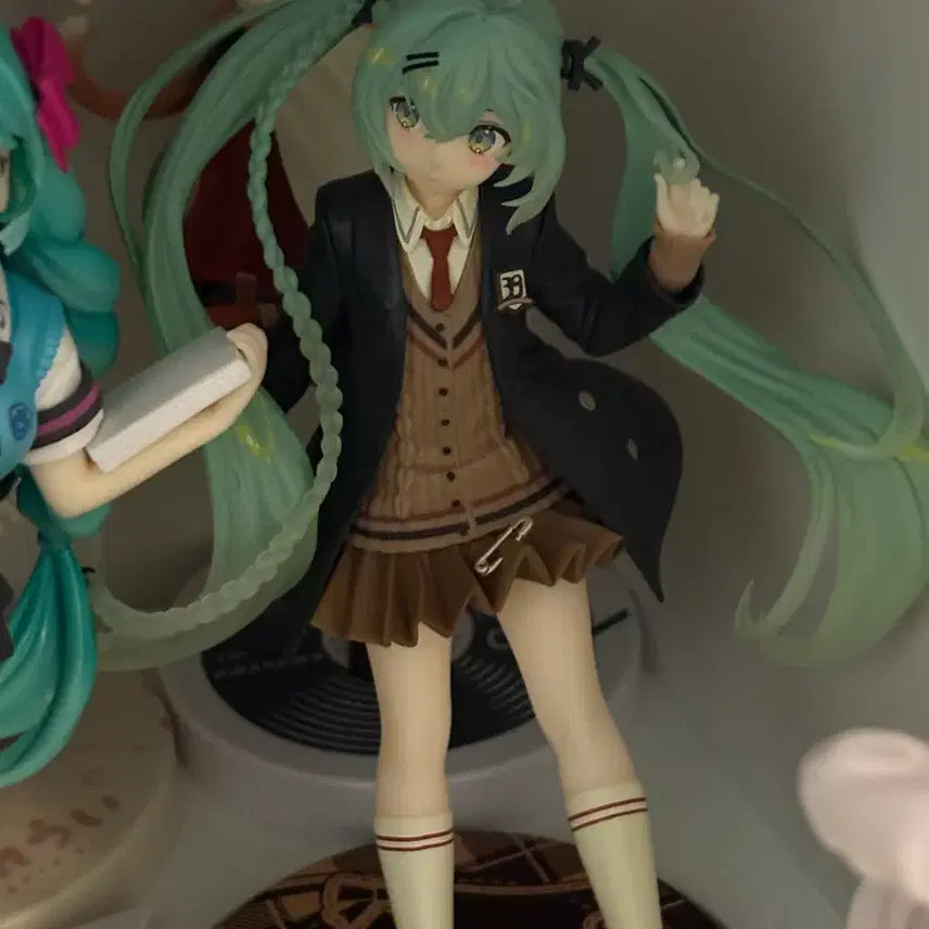 [BUNJANG] Taito Hatsune Miku Fashion Preppy School Uniform Figure / 타이토 하츠네 미쿠 패션 프레피 교복 피규어