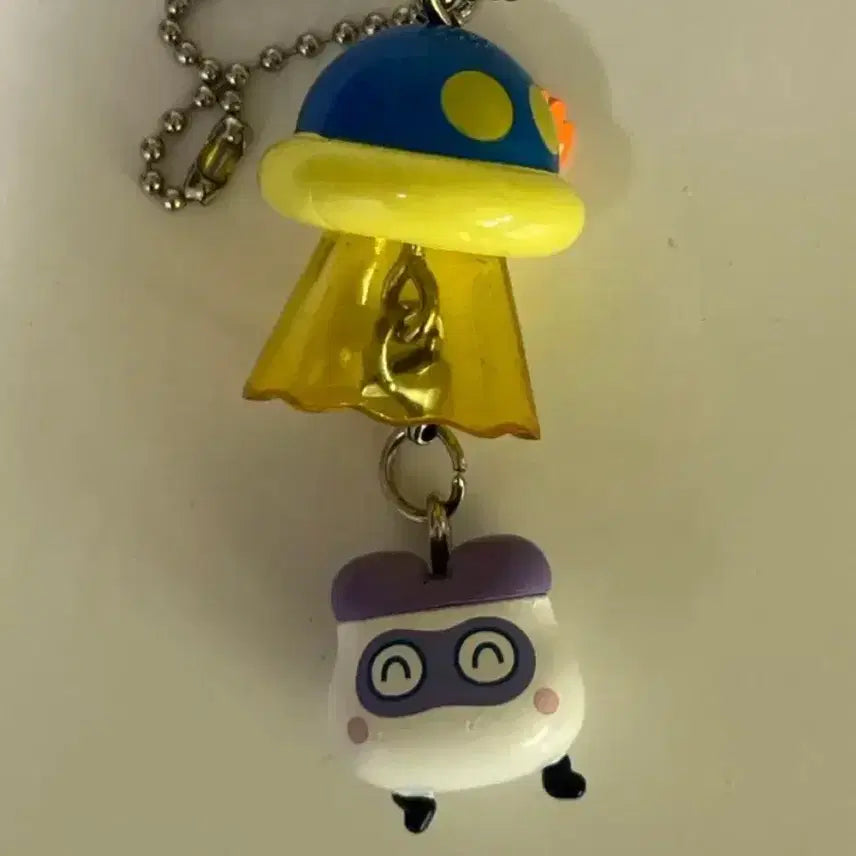 [BUNJANG] Tamagotchi UFO Gacha Keychain Maskchi / 다마고치 ufo 가챠 키링 마스크치