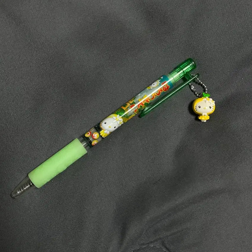 [BUNJANG] Hello Kitty Yamaguchi Yuzu Ballpoint Pen / [고전] 헬로키티 야마구치 유자 볼펜