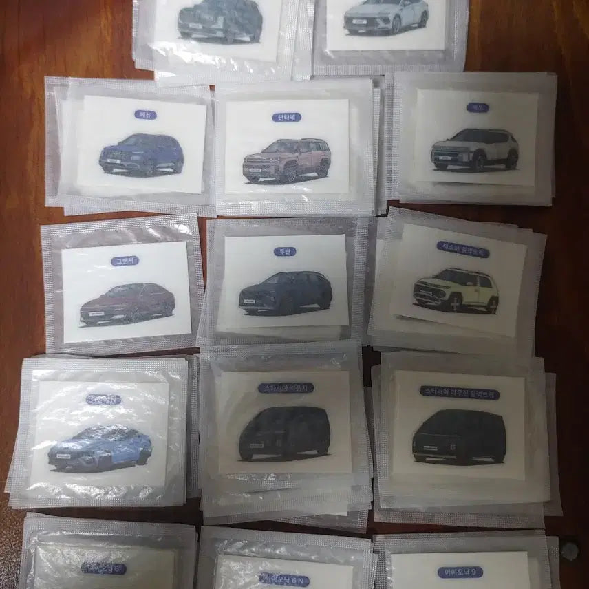 [BUNJANG] Hyundai Car Limited Edition August 25th Ddibbuseal Sticker / 8월25일 버전 현대자동차 띠부씰 (현차는빵빵) 판매합니다