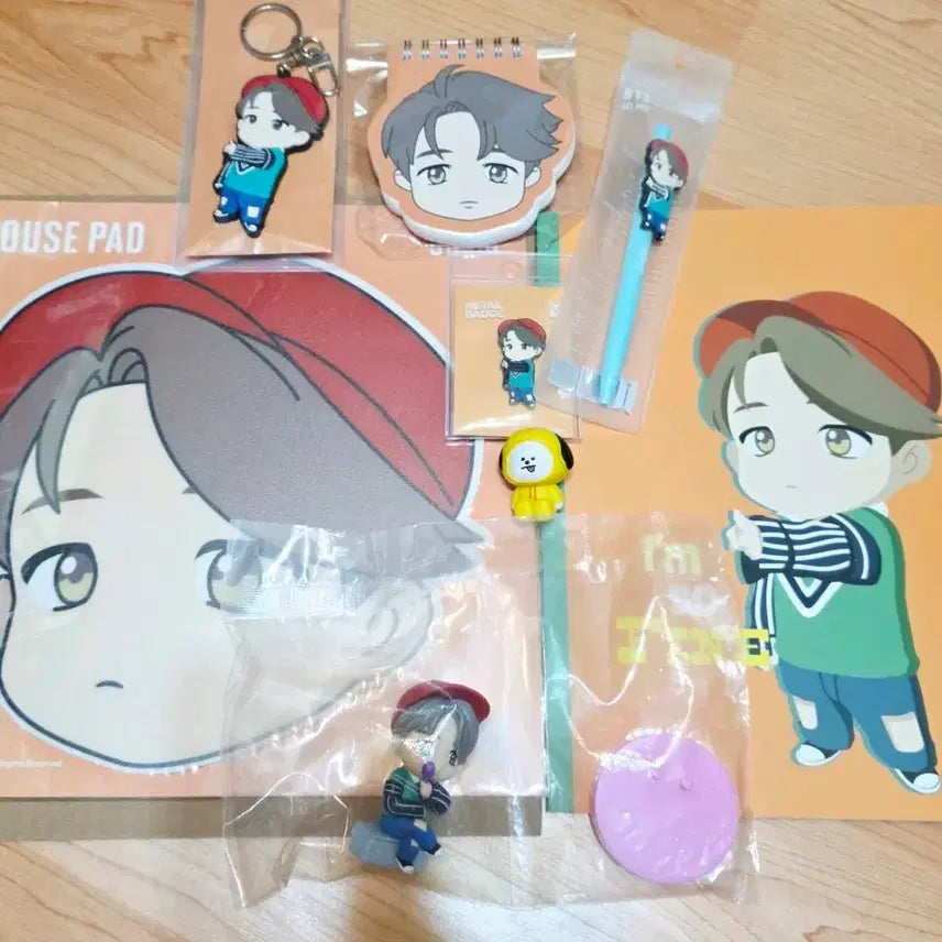 [BUNJANG] BTS Jimin Merchandise Bundle Set / 방탄 BTS 지민 마우스패드 키링 펜 뱃지 노트 치미피규어 베스킨라빈스 등일괄
