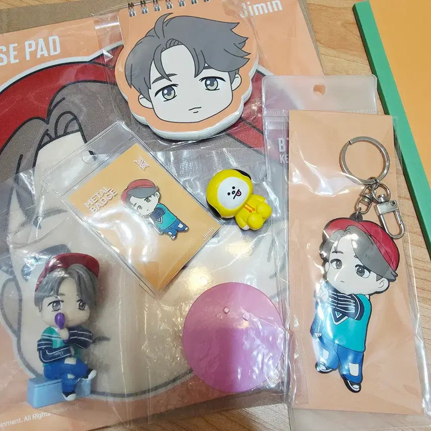 [BUNJANG] BTS Jimin Merchandise Bundle Set / 방탄 BTS 지민 마우스패드 키링 펜 뱃지 노트 치미피규어 베스킨라빈스 등일괄