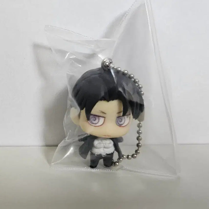 [BUNJANG] Attack on Titan Levi Formal Ver. Chimi Kara KORE Keychain / 진격의 거인 치미 카라코레 키링/ 리바이 정장ver.