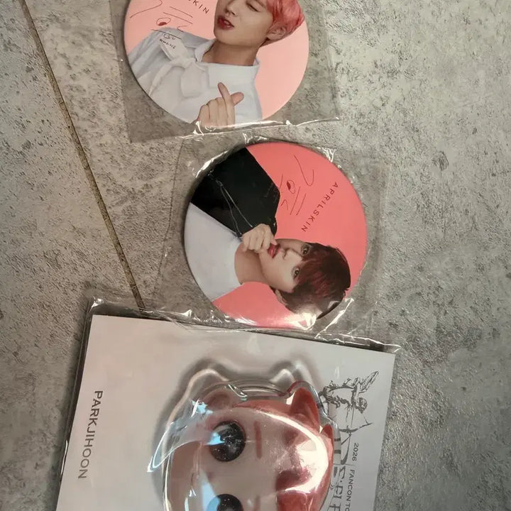 [BUNJANG] Park Ji Hoon Grip Tok &amp; Mirror Bundle Set / 박지훈 그립톡 손거울 (서비스 많이챙겨드려용)
