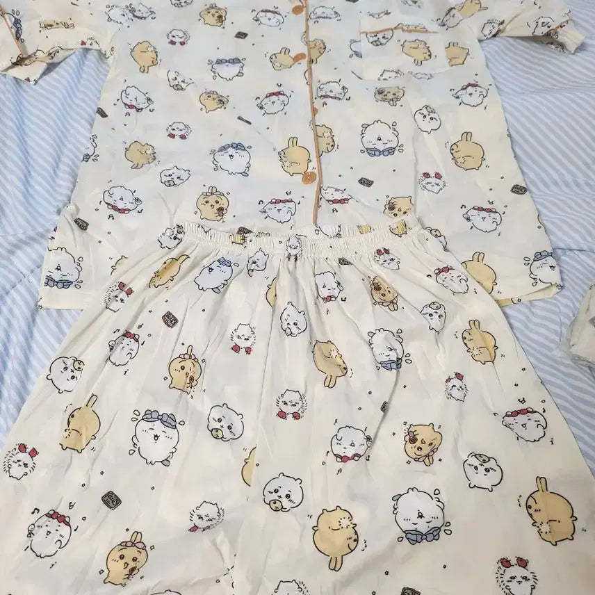 [BUNJANG] Dunjakgwi Pajama Set + Usagi Pouch + Usagi Wizard Plush / 먼작귀 파자마 세트 +우사기 파우치 +우사기 마법사 인형