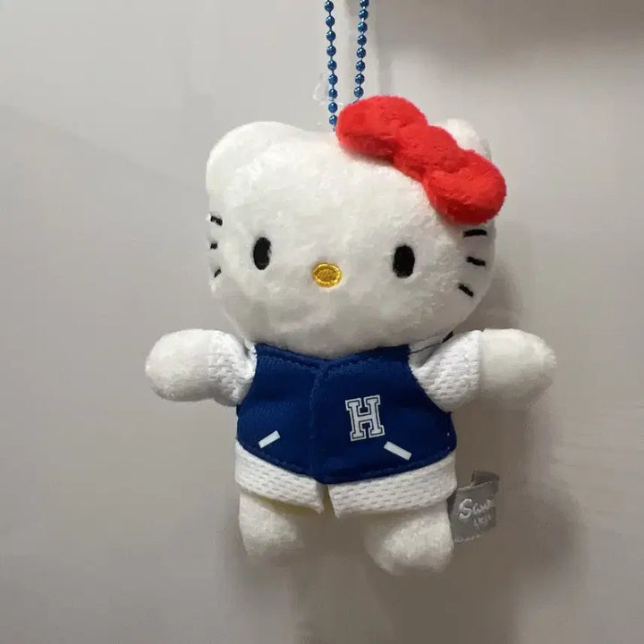[BUNJANG] Sanrio Hello Kitty Campus Bomber Jacket Keychain 9cm / 정품 산리오 헬로키티 캠퍼스 과잠 키링 9cm
