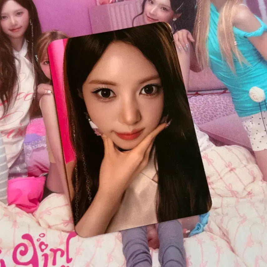 [BUNJANG] Resene Pretty Girl Week 3 Studio Photocard Liv / 리센느 프리티걸 3주차 아궁빵 공방포카 리브