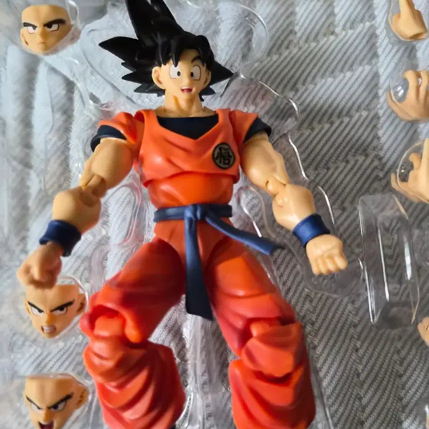 [BUNJANG] Dragon Ball SHF Medical Machine + Son Goku Bundle Set (Opened) / 드래곤볼 shf 메디컬머신+손오공 일괄 개봉품