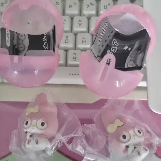[BUNJANG] Sanrio My Melody Sitting Figure with Glasses / 산리오 안경 쓴 피규어 판매합니다