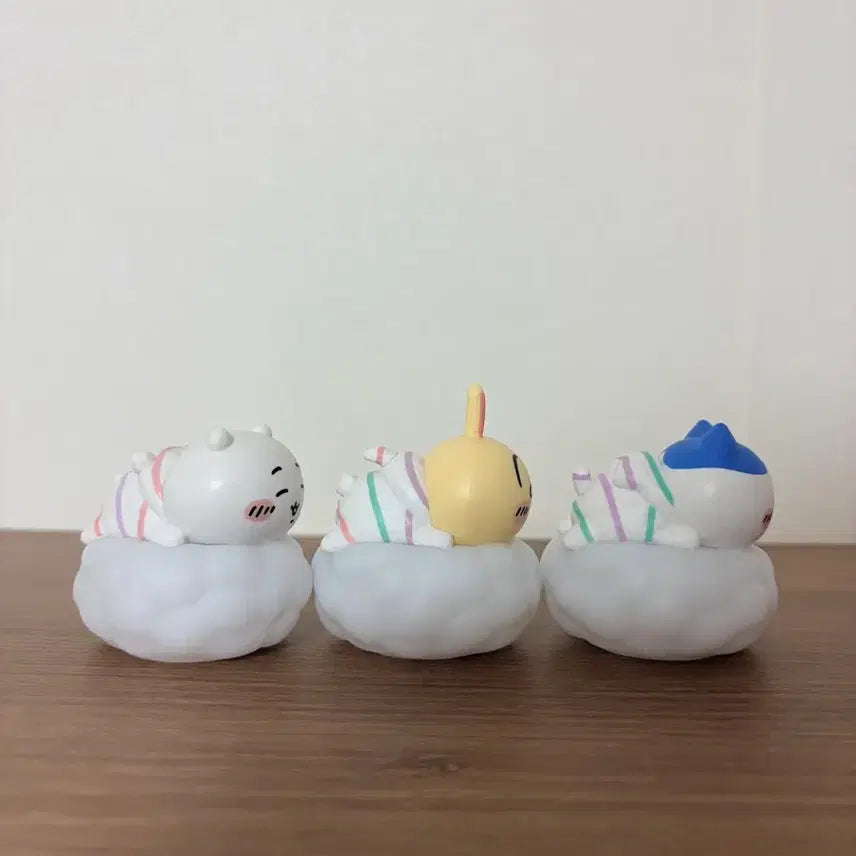 [BUNJANG] Chiikawa Cloud Oyasumi Light Figure Set / 치이카와 구름 오야스미 라이트 피규어 세트