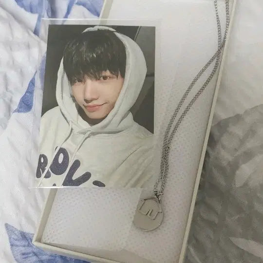 [BUNJANG] Jaehyun 1st Anniversary Necklace Photocard Bundle Set / 명재현 1주년 목걸이 양도 포카포함(수수료포함 가격)
