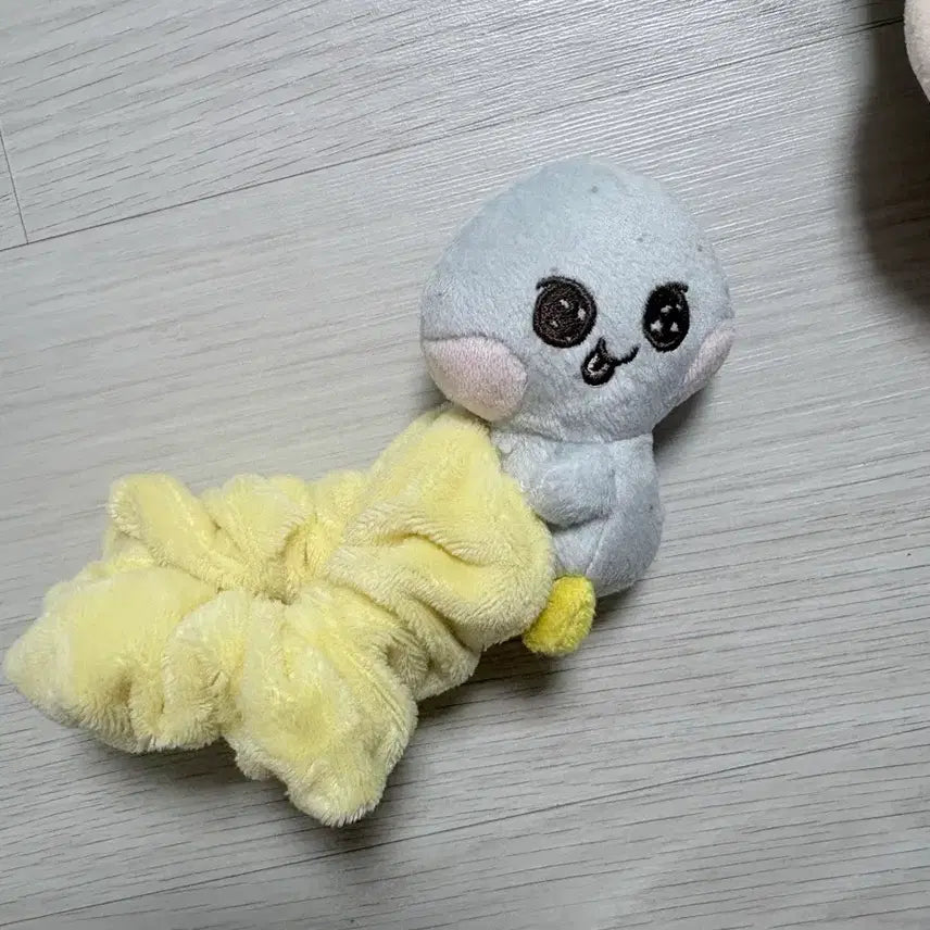 [BUNJANG] RIIZE Scrunched Song Yong-dongyi / 라이즈 스크런치 송용돌이