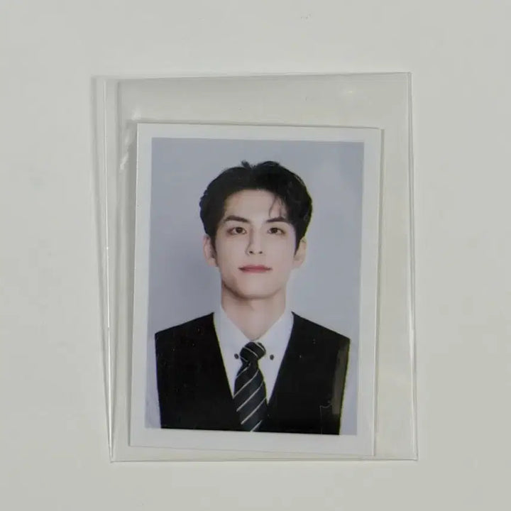 [BUNJANG] Day6 Wonpil 2024 Fanmeeting MD ID Photo Holder with ID Photos / 데이식스 원필 증사 증명사진 2024 팬미팅 MD  ID PHOTO HOLDER