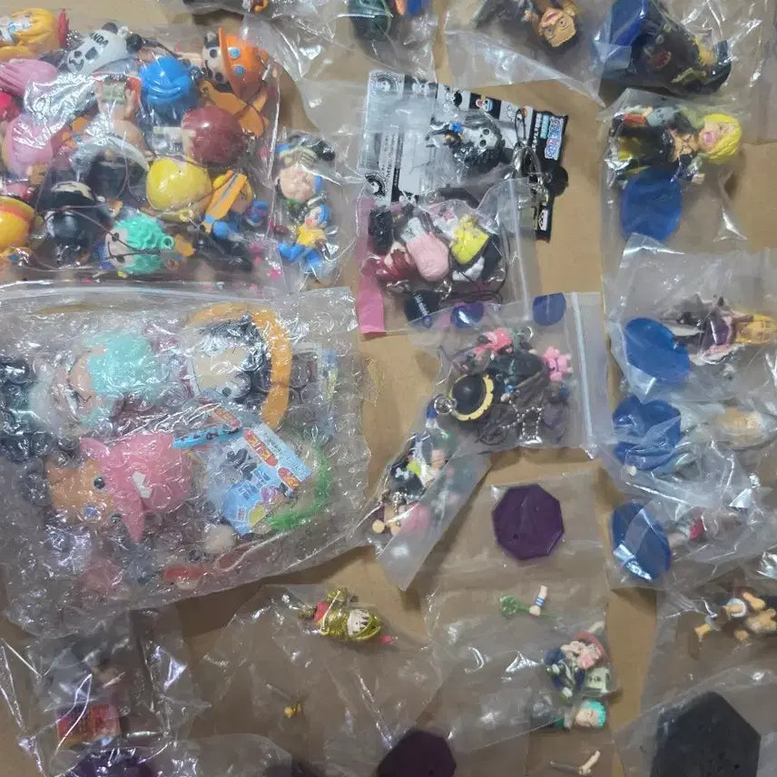 [BUNJANG] One Piece &amp; Miffy Figure Keychain Bundle Set / 원피스 피규어 다수 미피 열쇠고리 등등 모두 일괄