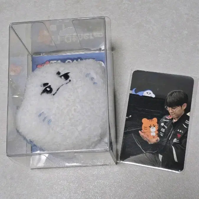 [BUNJANG] T1 Adorable Friends Owner Ray Photocard Set / 만우절 오너 가오리 인형 티원 아더프렌즈 +포토카드