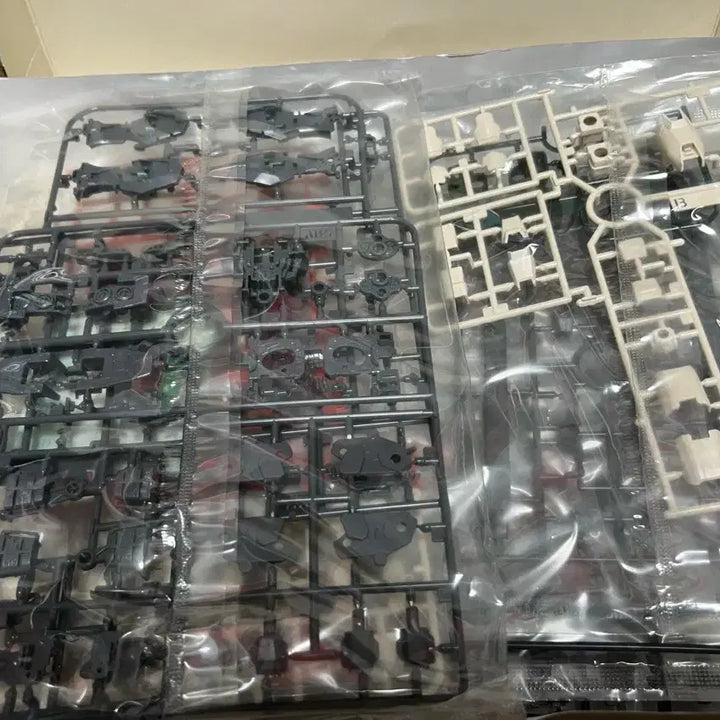 [BUNJANG] Bandai MG Buster Gundam Plastic Model Kit / 반다이 MG 버스터 건담 프라모델
