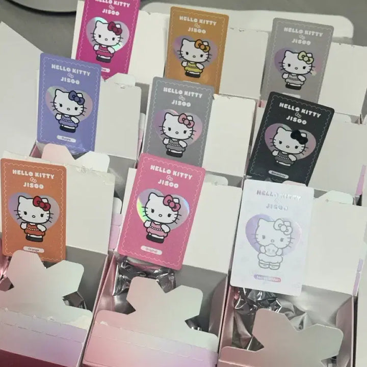 [BUNJANG] BLACKPINK Jisoo x Hello Kitty Collaboration Plush Keychain (Purple) / 헬로키티 x 지수 인형 키링 (퍼플)