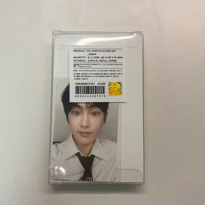 [BUNJANG] SHINee ONEW 16th Anniversary Goods Acrylic Stand Set with Photocard / 온유 샤이니 16주년 굿즈 아크릴 스탠드 세트 포카 포함