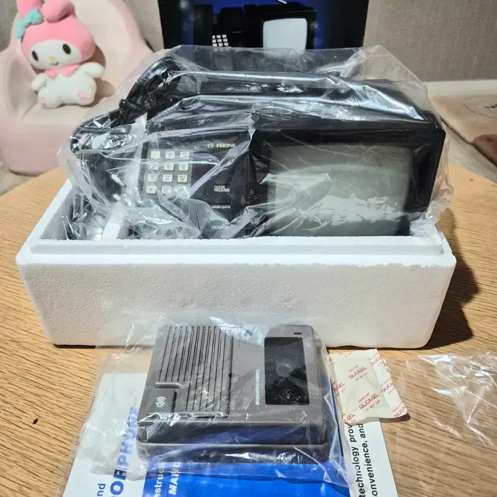 [BUNJANG] Retro Vintage Homefriend TV Telephone (Full Set with Box &amp; Manual) / S급 새제품] 레트로 빈티지 우주 홈프렌드 TV 전화기 (박스풀셋/설명서/화면작동확인)경비실티비