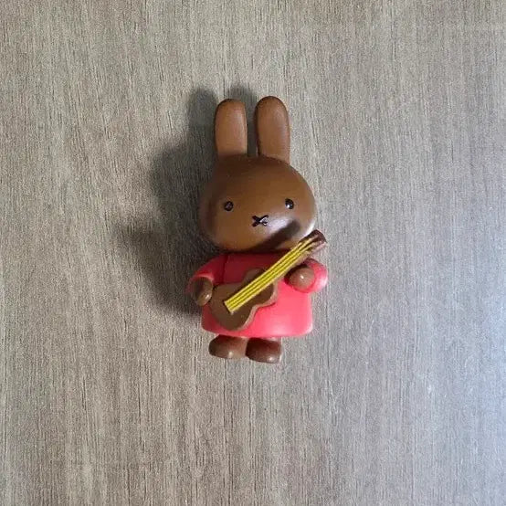[BUNJANG] Miffy Choco Guitar Figure / 미피 초코 기타 피규어