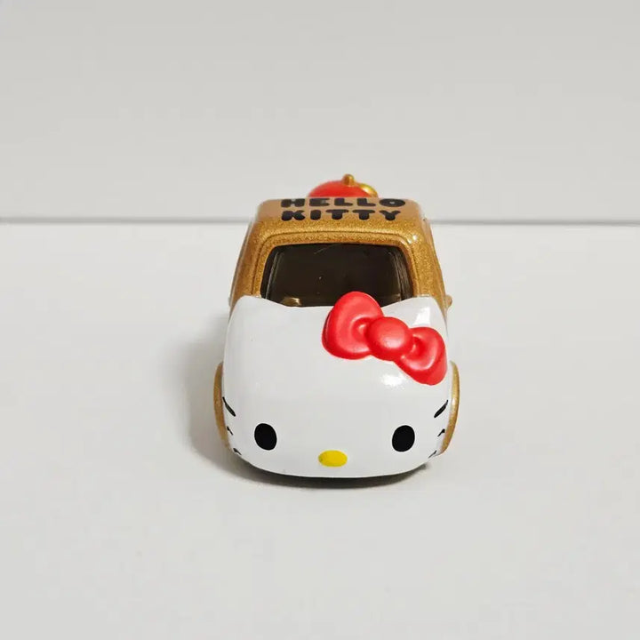 [BUNJANG] Takara Tomy Dream Tomica Hello Kitty 50th Anniversary Edition Gold Tomica / 타카라토미 드림 토미카 헬로 키티 50주년 기념 에디션 골드 토미카