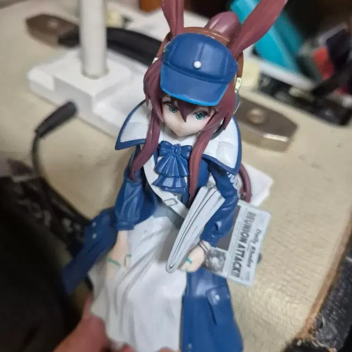 [BUNJANG] Arknights Amiya News Delivery Noodle Stopper Figure (Unsealed) / 명일방주 아미야 신문 배달부 누들스토퍼 피규어 개봉품