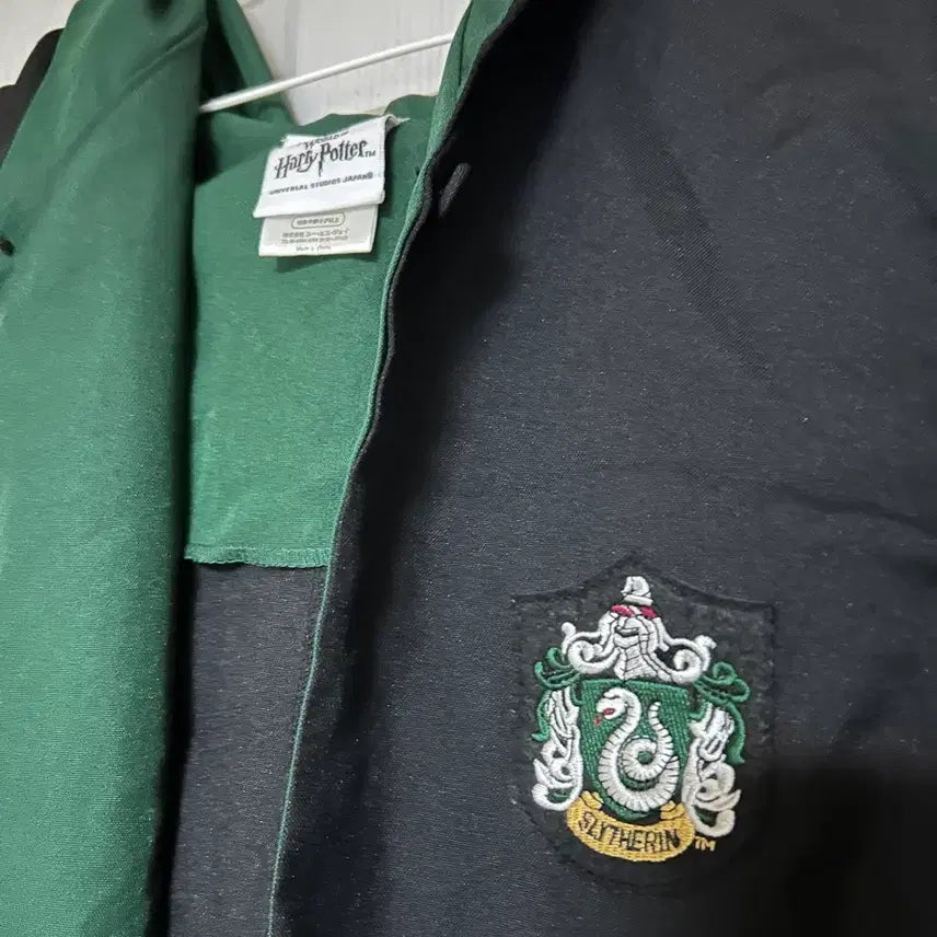 [BUNJANG] Universal Studios Japan Harry Potter Slytherin Robe &amp; Vest Tie Set / USJ 유니버설스튜디오 해리포터 슬리데린 로브 및 조끼넥타이
