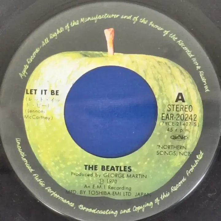 [BUNJANG] The Beatles Music Memorabilia Collection (4 Items) / 근대사 수집 자료 옛날 팝송 비틀즈 엘피 음악 사진 도록 4점