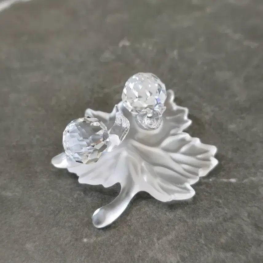 [BUNJANG] Swarovski Baby Snails on Grape Leaf Crystal Figurine / 스와로브스키(Swarovski) "포도 잎 위의 아기 달팽이" 크리스탈