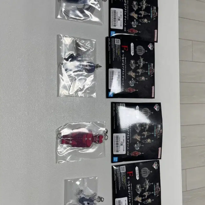 [BUNJANG] Attack on Titan Ichiban Kuji Prize F Set Acrylic Keychains (4 Types) / 진격의거인 제일복권 F상 4종세트