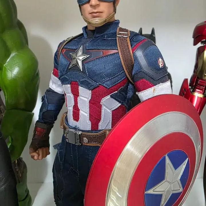 [BUNJANG] Hot Toys Avengers Captain America Figure (Age of Ultron Version) / 핫토이 어벤져스 캡틴아메리카 피규어