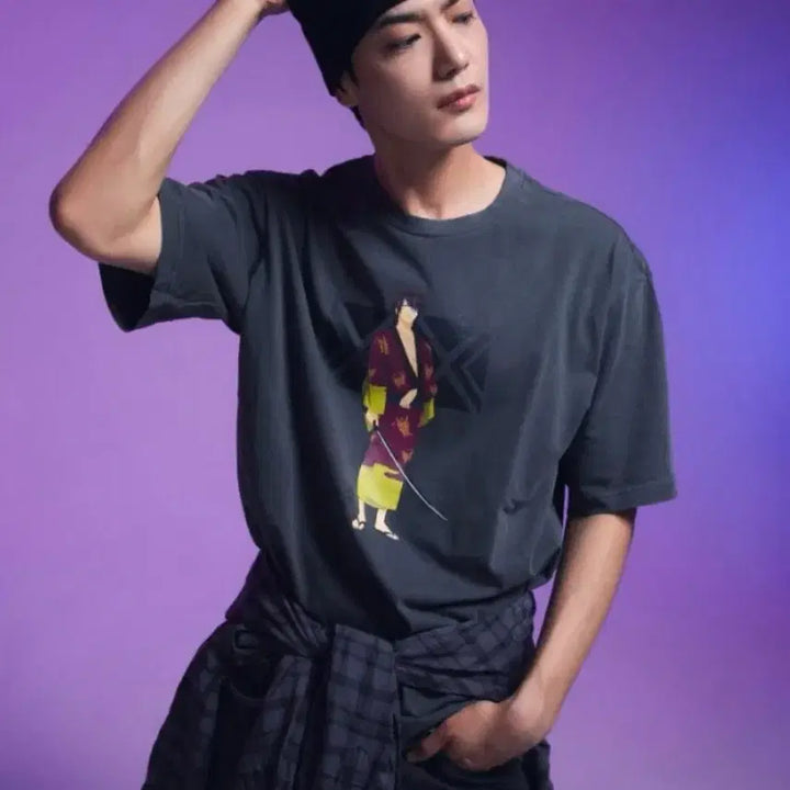 [BUNJANG] SPAO x Gintama Shinsuke Short Sleeve T-Shirt Charcoal S / [새상품] 스파오 x 은혼 숏슬리브 티셔츠 차콜 신스케 S 사이즈