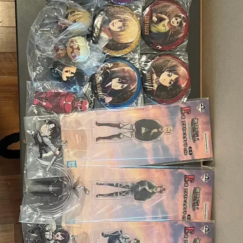 [BUNJANG] Attack on Titan Ichiban Kuji Ichiban Kuji Lower Prize Bundle Set (Choco-no-ko, Acrylic, Cat Badge, Keyring) / (택포 11)진격의 거인 제일복권 하위상 일괄 판매 (초코노코, 아크릴, 캣배찌, 키링) E상+F상+G상+H상+I상