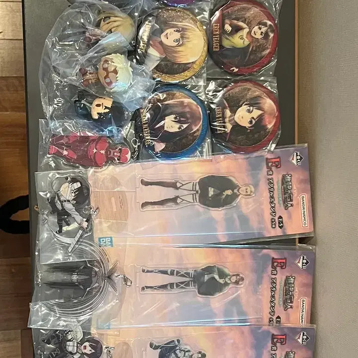 [BUNJANG] Attack on Titan Ichiban Kuji Ichiban Kuji Lower Prize Bundle Set (Choco-no-ko, Acrylic, Cat Badge, Keyring) / (택포 10)진격의 거인 제일복권 하위상 일괄 판매 (초코노코, 아크릴, 캣배찌, 키링) E상+F상+G상+H상+I상