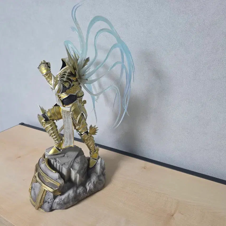 [BUNJANG] Taurus Tyrael Diablo 2 Figure / 타우러스 티리엘 (디아블로2) 피규어 팝니다.